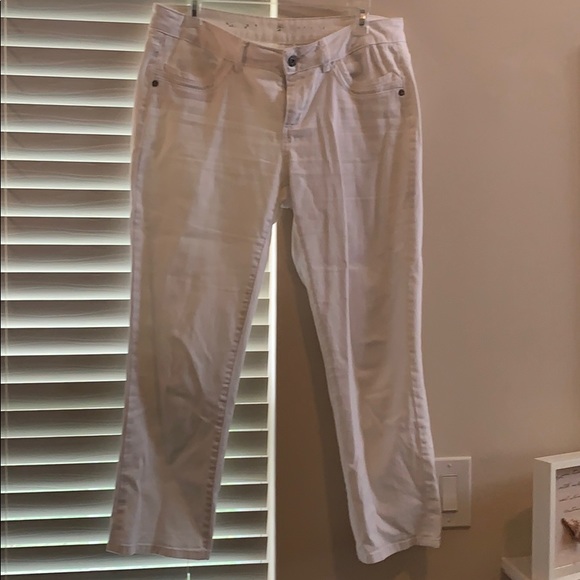 “HP”🤍Vera Wang jeans - Picture 3 of 5
